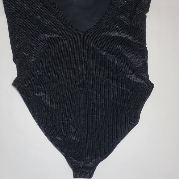 ASOS DESIGN crinkle low back swimsuit / 12. - Picture 6 of 11